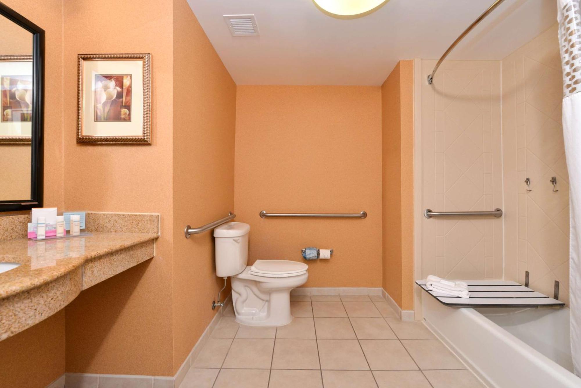 Hampton Inn And Suites Fredericksburg South Eksteriør bilde