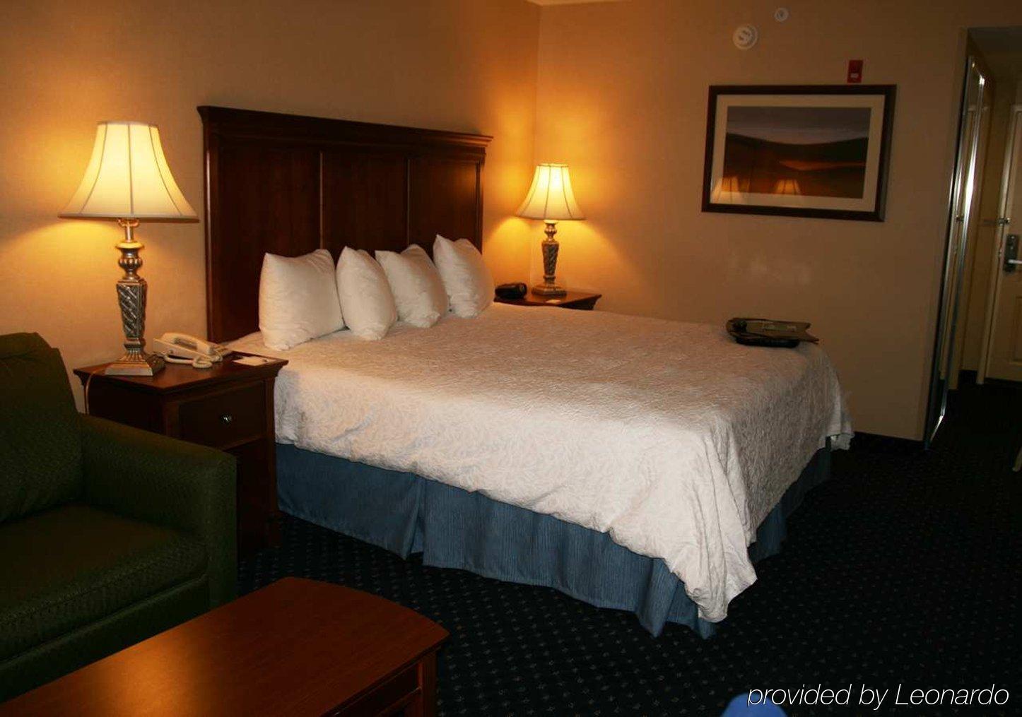 Hampton Inn And Suites Fredericksburg South Rom bilde